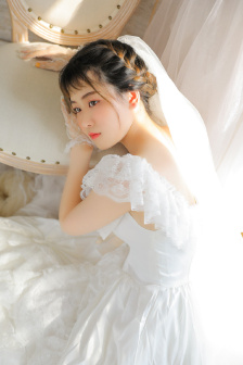 罗百吉吹喇叭
